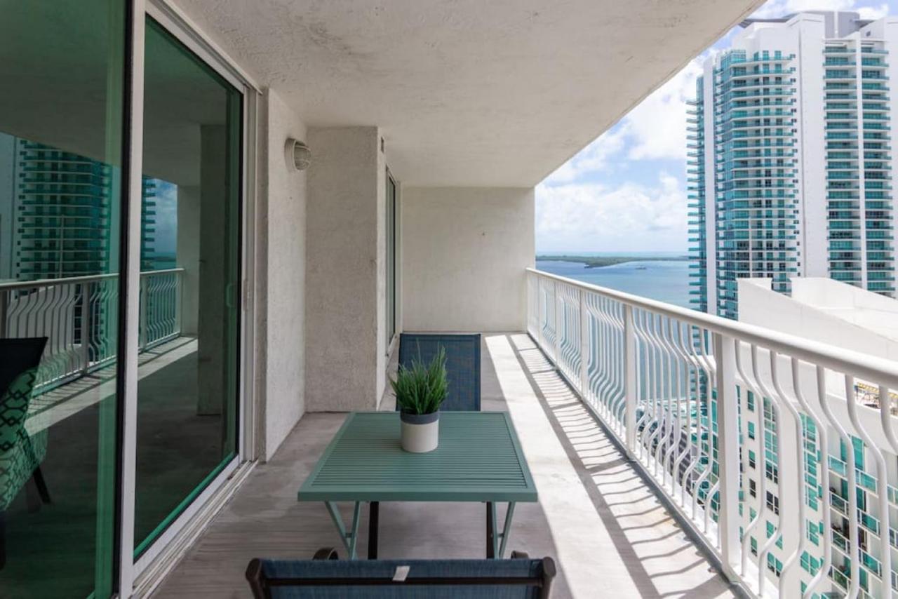 Super Cool 1br In Brickell With Parking *